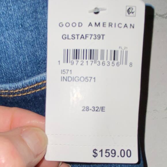 New $159 Good American ALWAYS FITS GOOD LEGS STRAIGHT JEANS 28-32 PLUS NWT - Picture 7 of 16